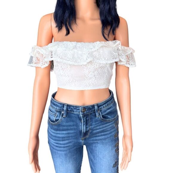 NEW HYFVE White Lace Ruffle Off the Shoulder Summer Crop Top - Picture 3 of 7
